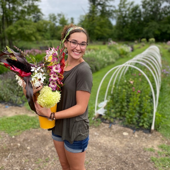 Meet your Posher, Kaitlyn - Picture 1 of 1